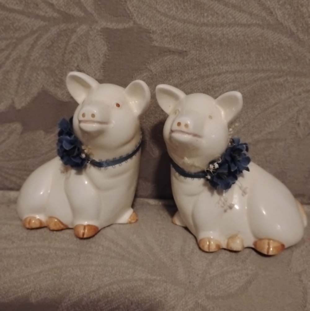 Vintage Pig Salt And Pepper Shakers